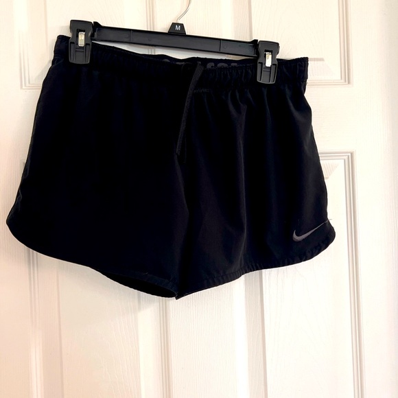 Nike Small shorts with built in shorts underneath and drawstring. - Picture 2 of 3